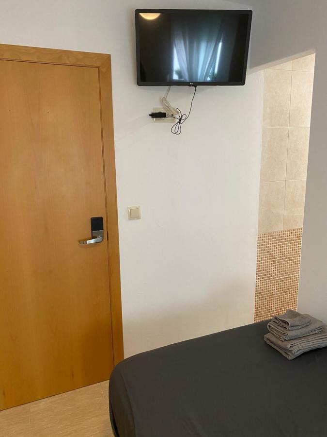 Single Room In My Apartment At The Beach バレンシア エクステリア 写真