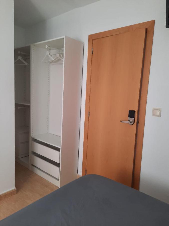 Single Room In My Apartment At The Beach バレンシア エクステリア 写真